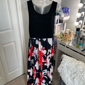 Elegant Black and Red Floral Maxi Dress